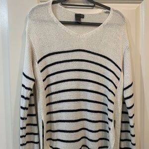 Womens Boutique Sweater Size L